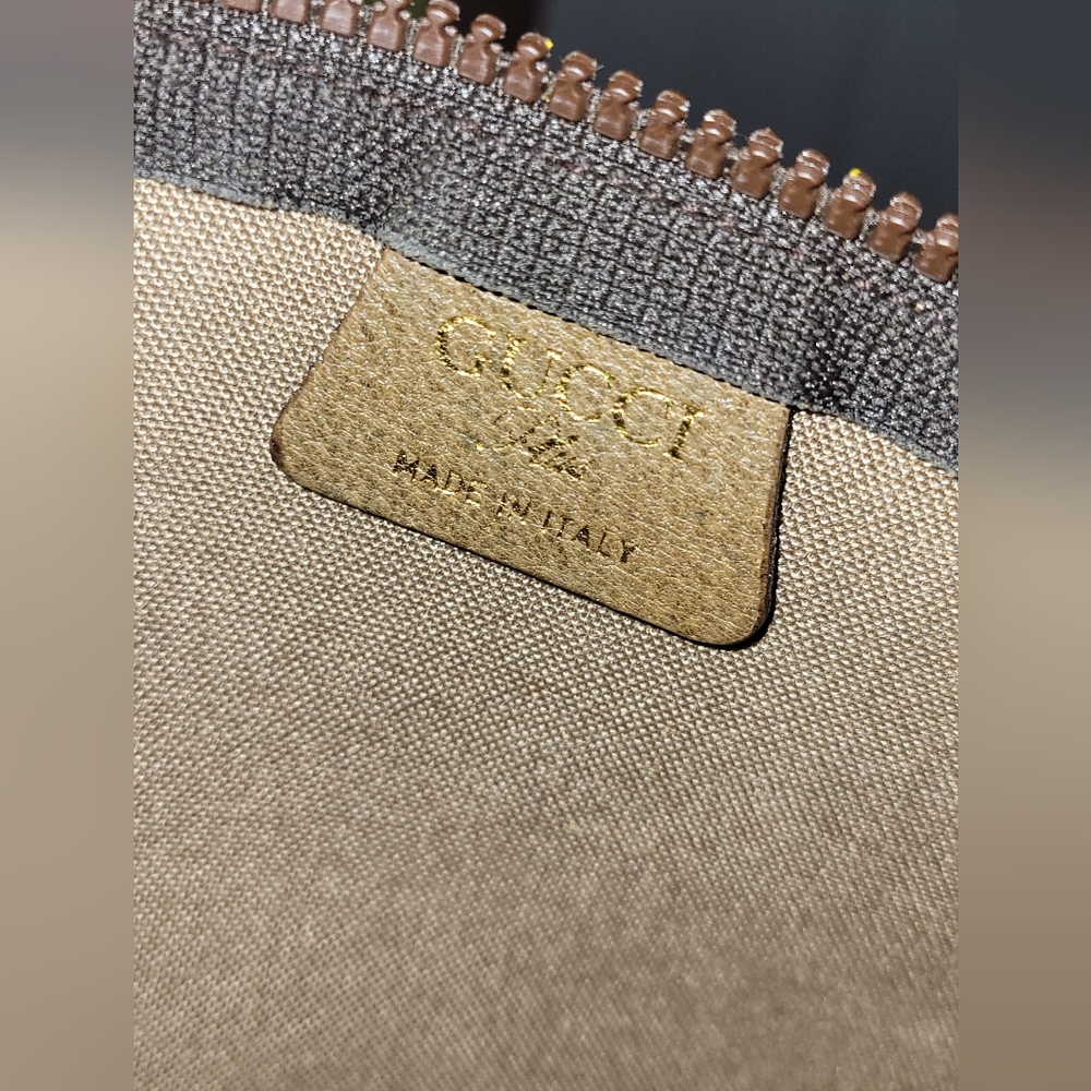 AUTHENTIC GUCCI Plus, Vintage, Clean, Excl. Cond. Custom Trim, Clutch/Bag - Picture 15 of 16